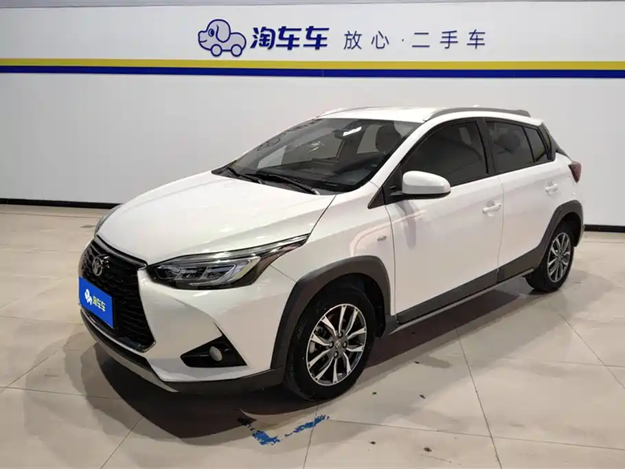 Toyota Yaris L 2021 — фото 1