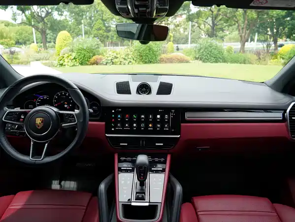 Porsche Cayenne 2022