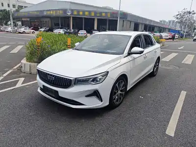 Geely Emgrand 2022