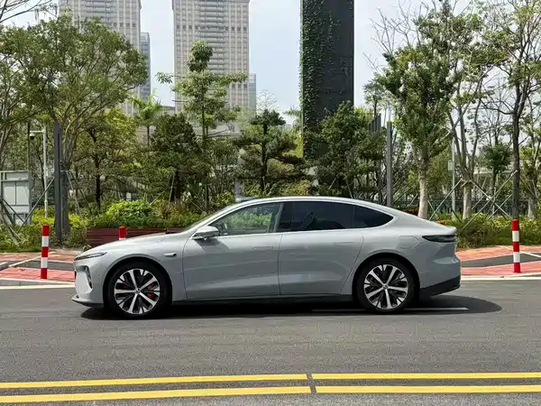 NIO ET7 2022