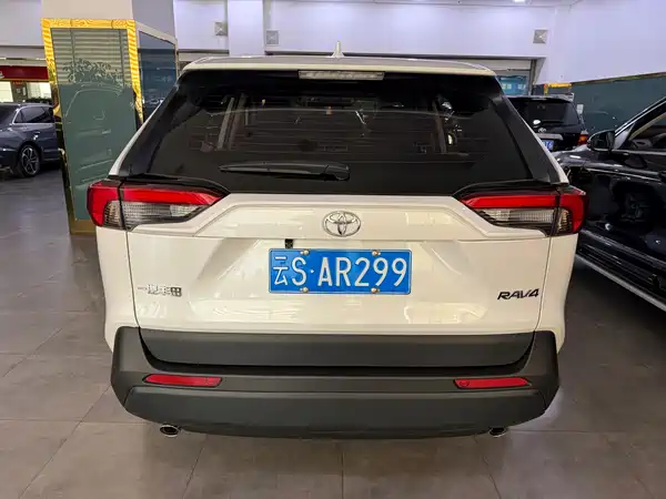 Toyota RAV4 2024