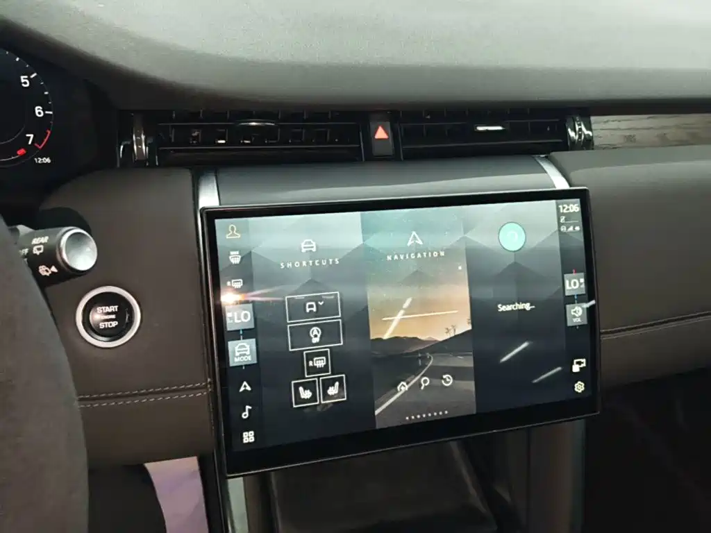 Land Rover Discovery Sport 2024 — фото 13