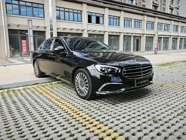 Mercedes-Benz E-Class 2021