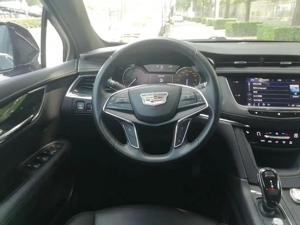 Cadillac XT5 2020 — фото 11
