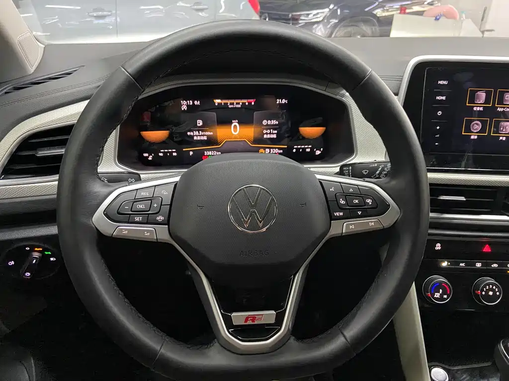 Volkswagen T-Roc 2023 — фото 18