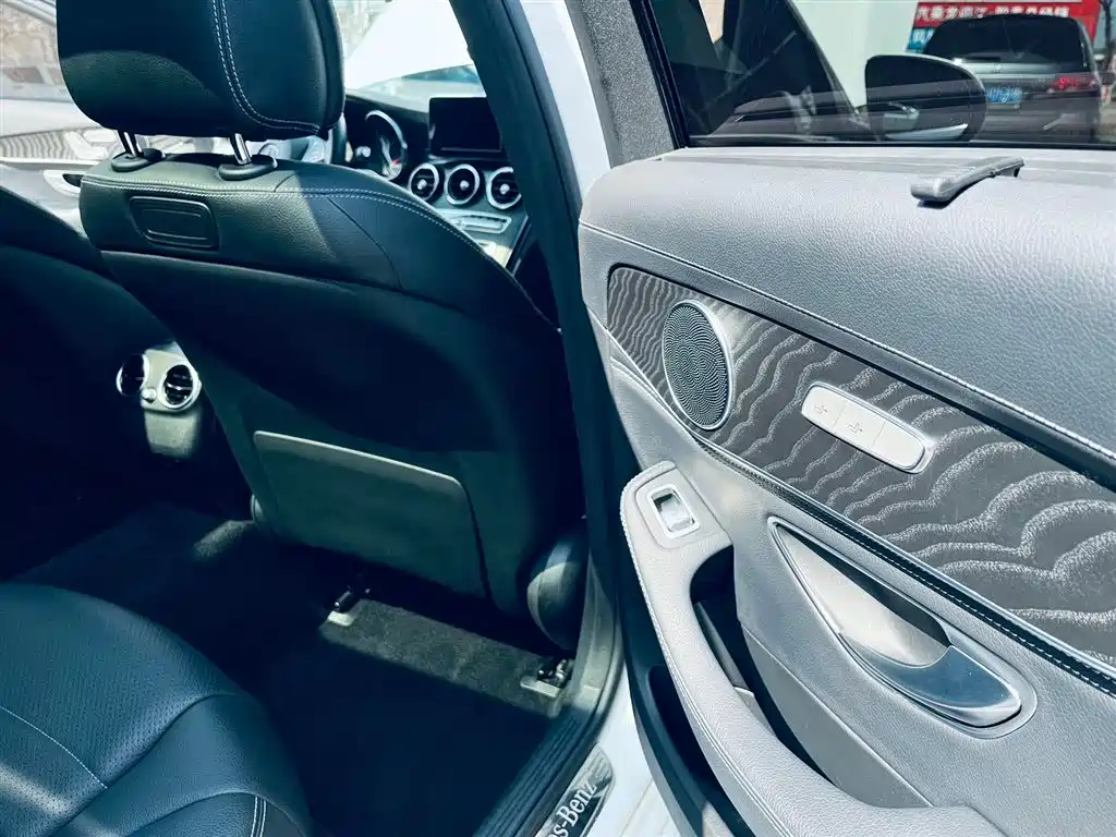 Mercedes-Benz C-Class 2017 — фото 4