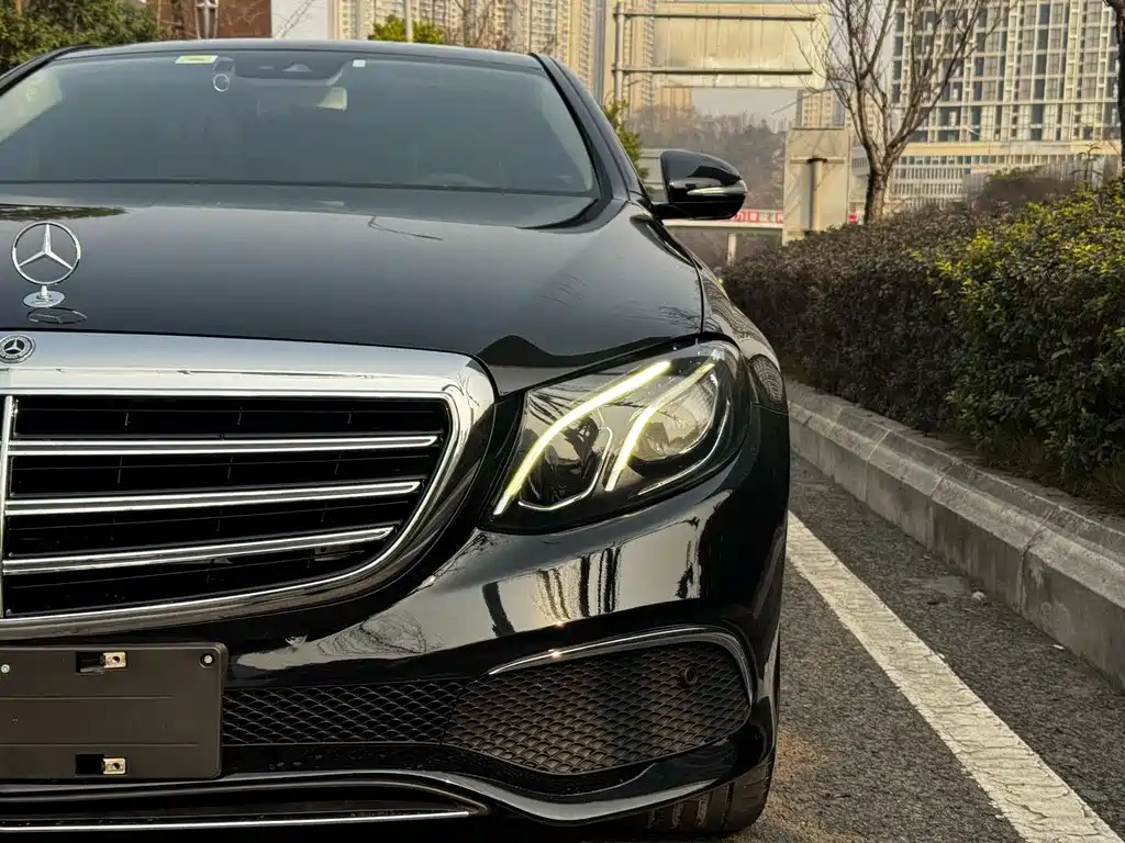Mercedes-Benz E-Class 2016 — фото 3