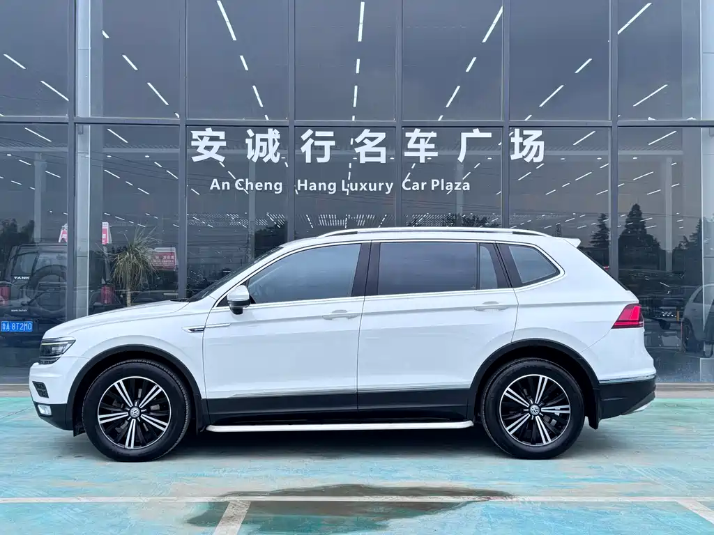 Volkswagen Tiguan L 2018 — фото 4