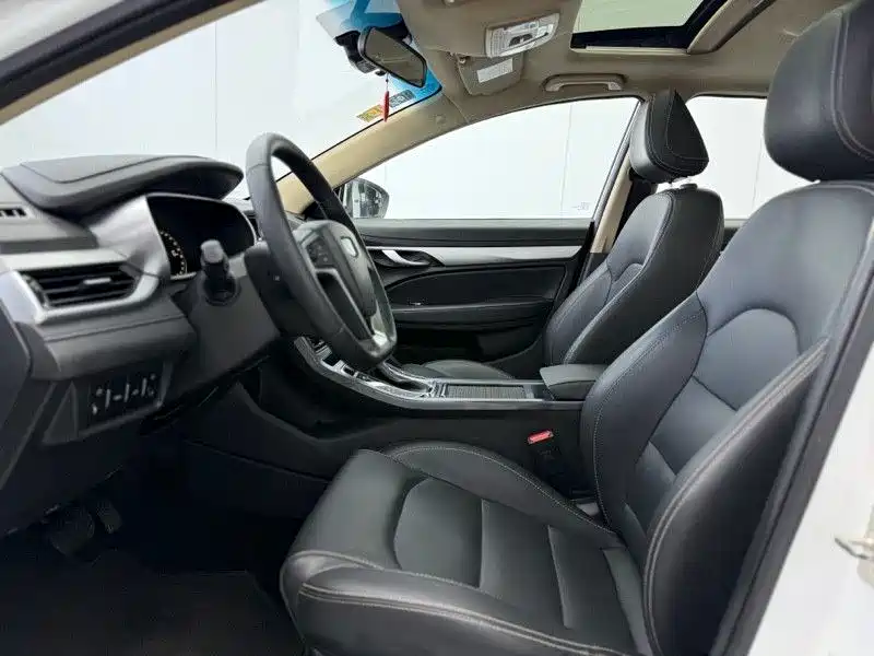 Geely Emgrand 2018