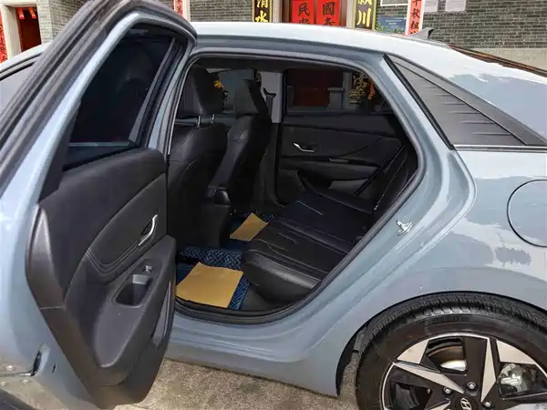 Hyundai Elantra 2021