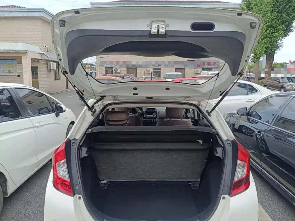 Honda Fit 2018 — фото 19