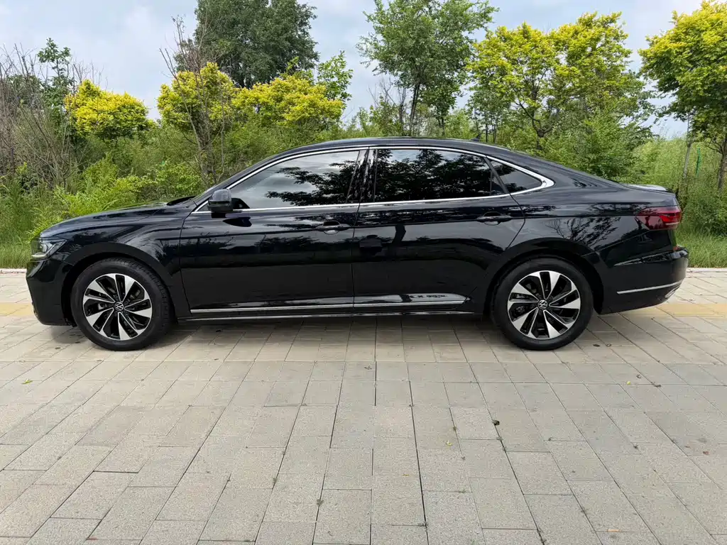 Volkswagen Passat 2022