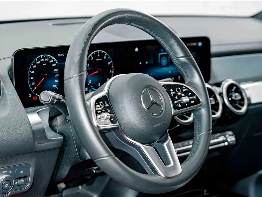 Mercedes-Benz GLB 2023 — фото 10