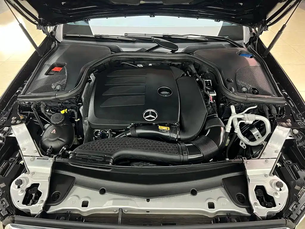 Mercedes-Benz E-Class 2020 — фото 27