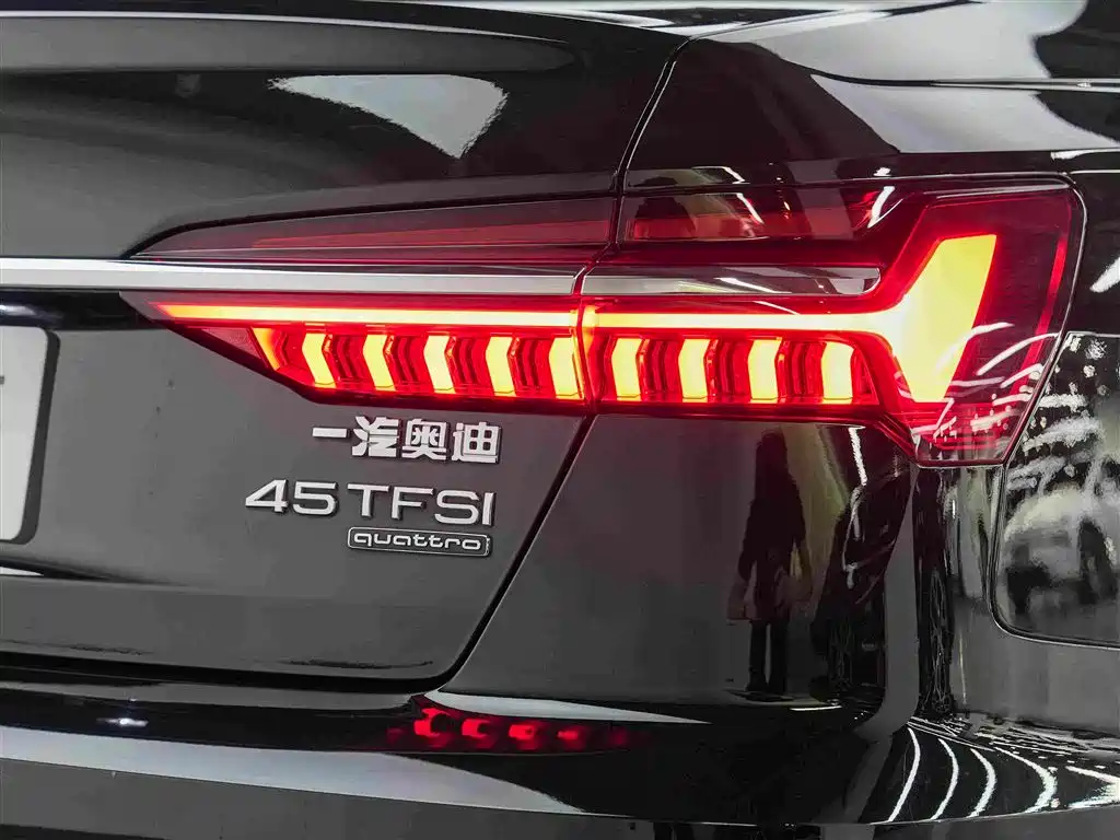Audi A6L 2024 — фото 13
