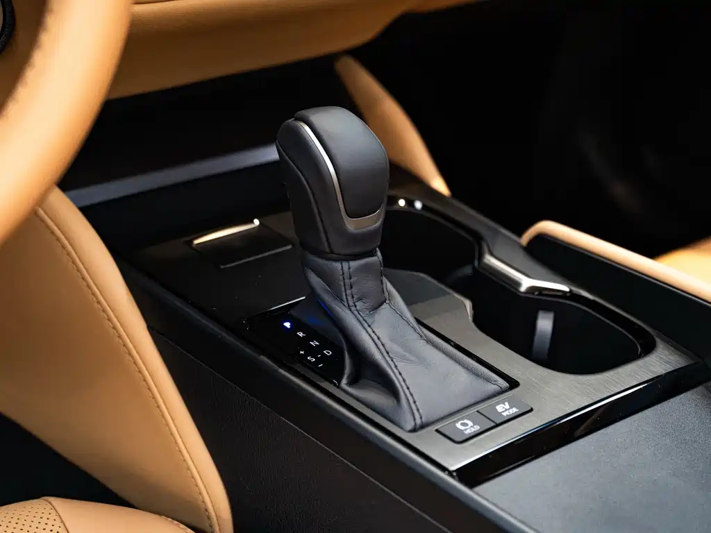 Lexus ES 2025 — фото 13