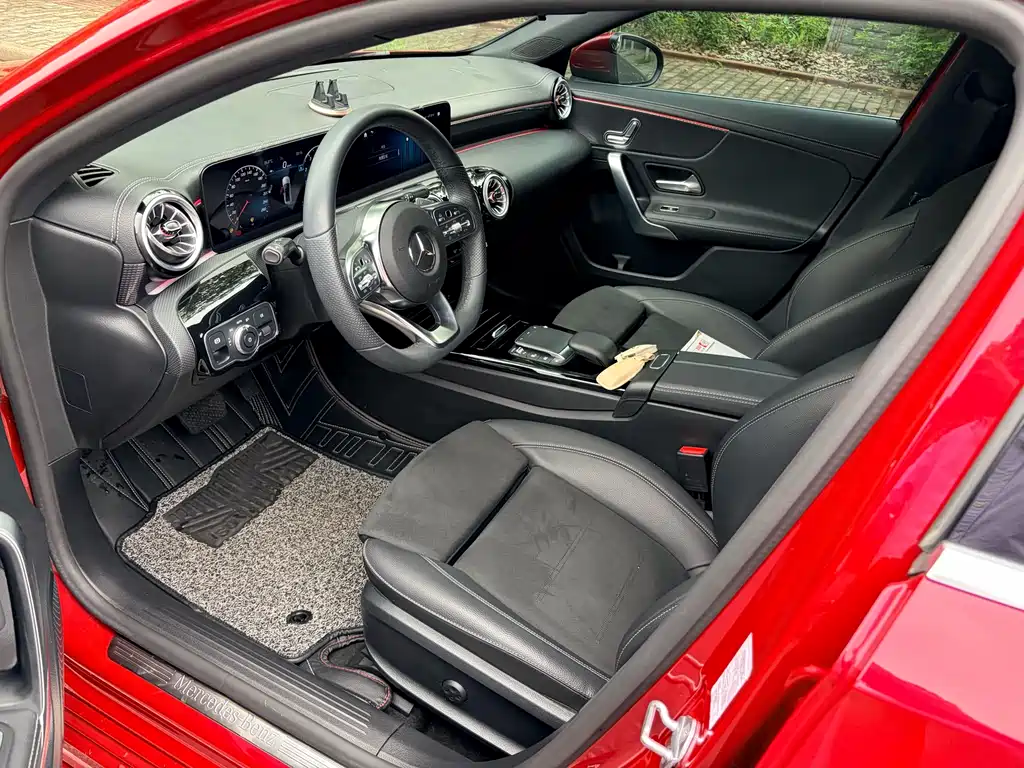 Mercedes-Benz A-Class 2021 — фото 6