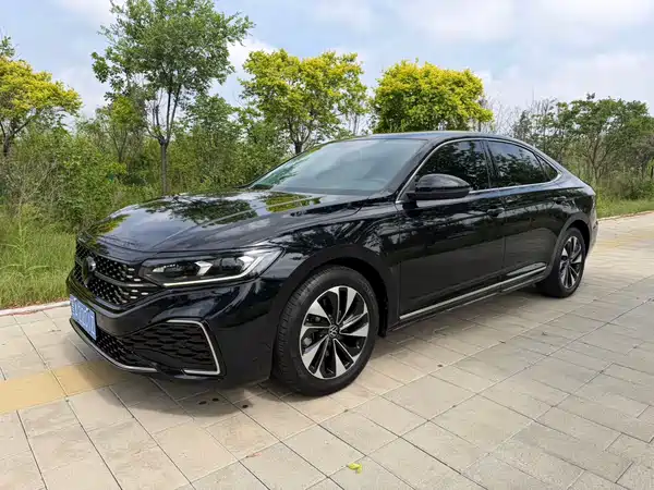 Volkswagen Passat 2022