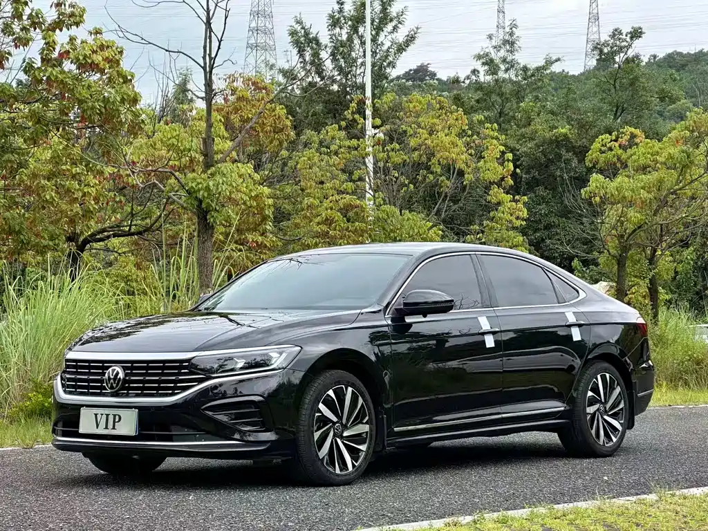 Volkswagen Passat 2023