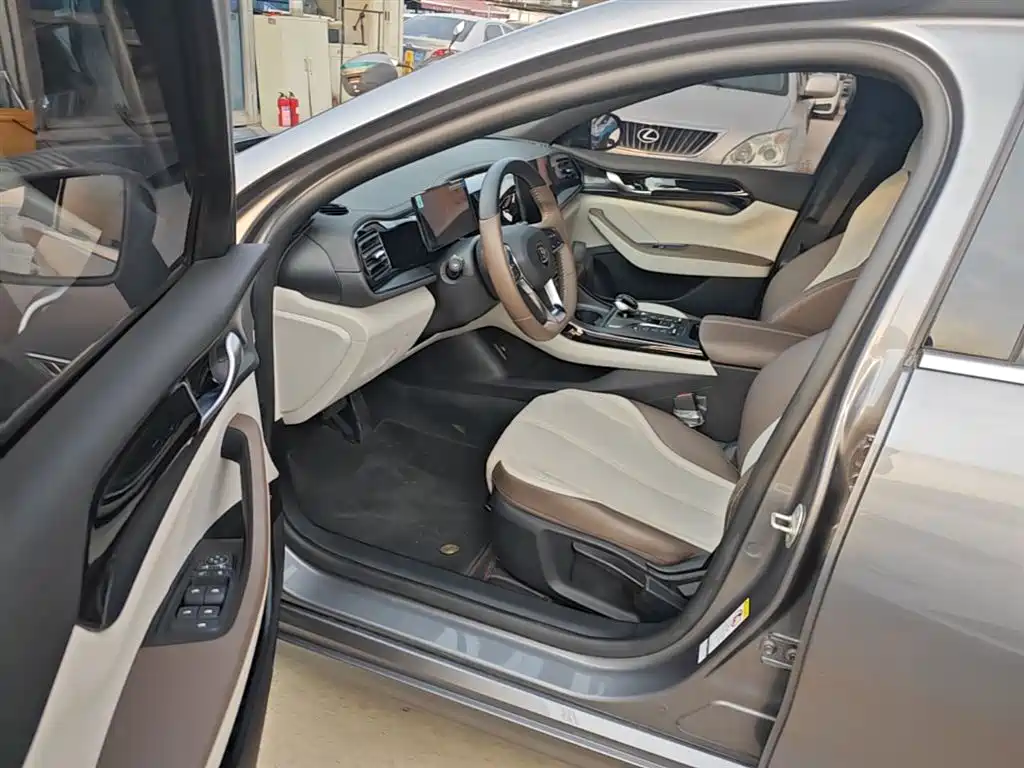BYD Qin PLUS 2024 — фото 16