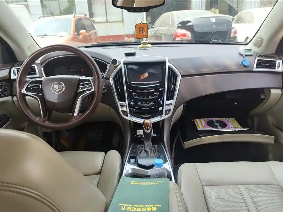 Cadillac SRX 2013 — фото 13