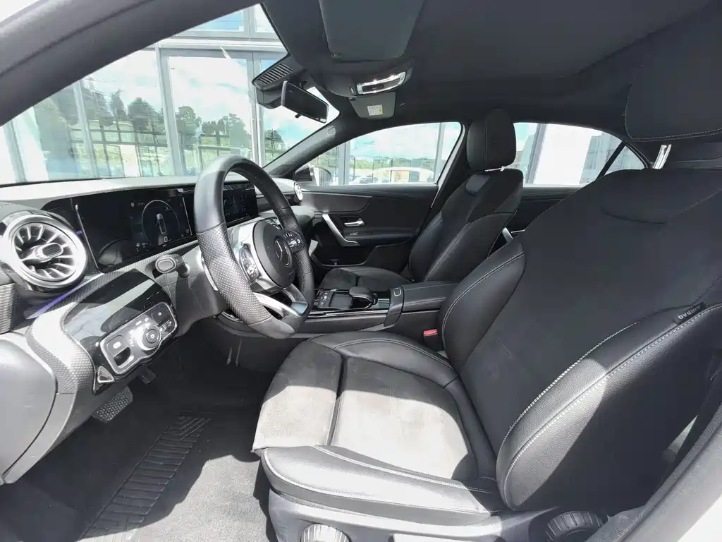 Mercedes-Benz A-Class 2019 — фото 4