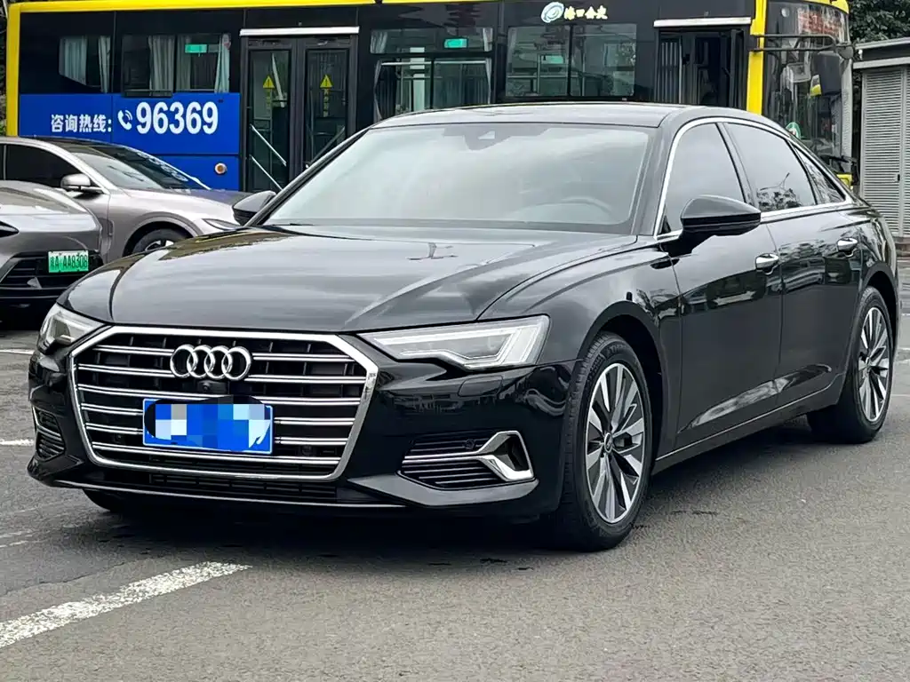 Audi A6L 2023 — фото 1