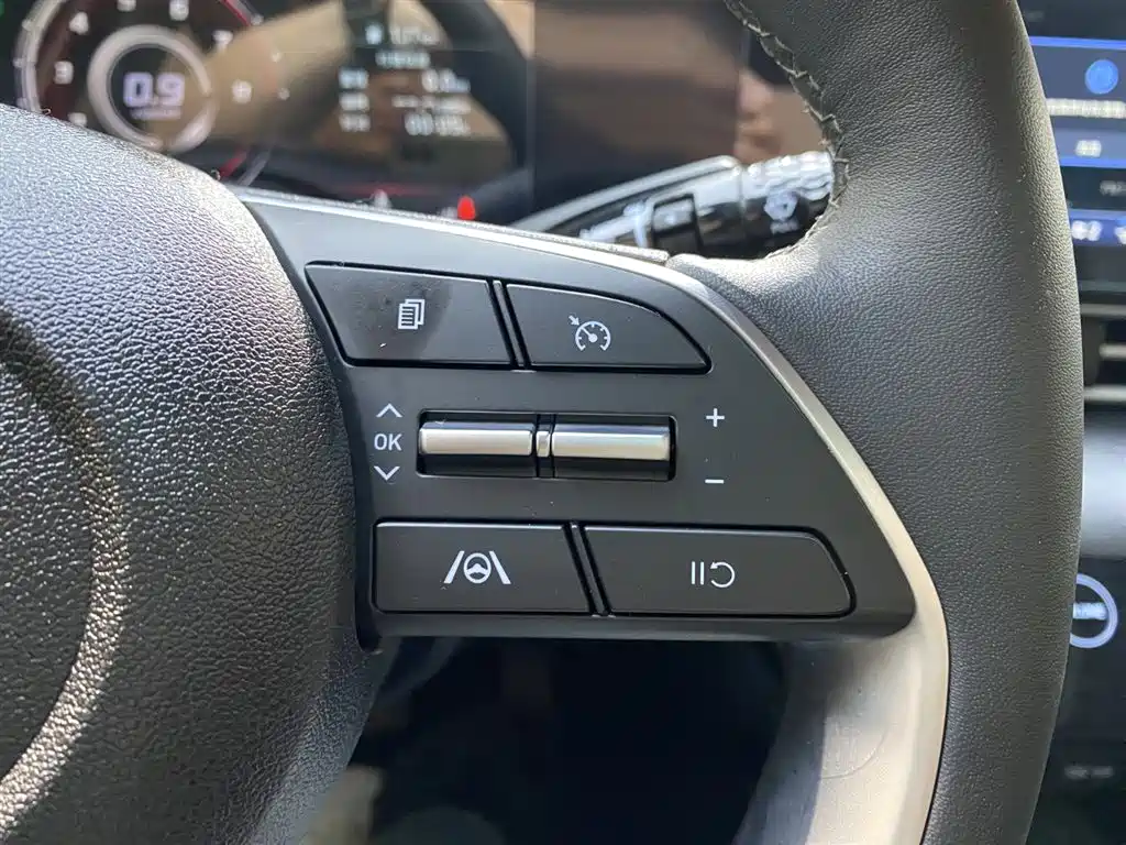 Hyundai Elantra 2022 — фото 19
