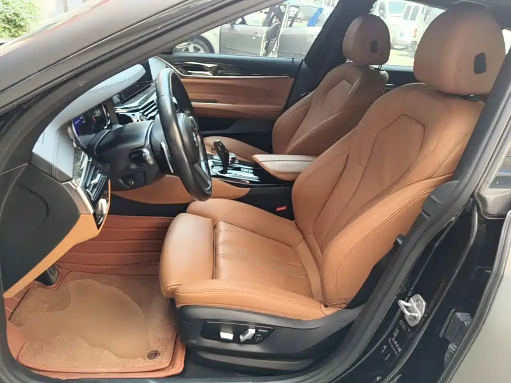 BMW 6 Series GT 2018 — фото 15