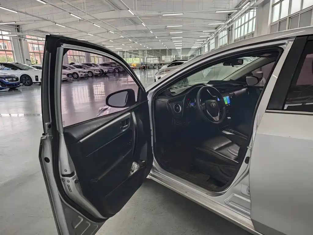 Toyota Corolla 2019 — фото 11