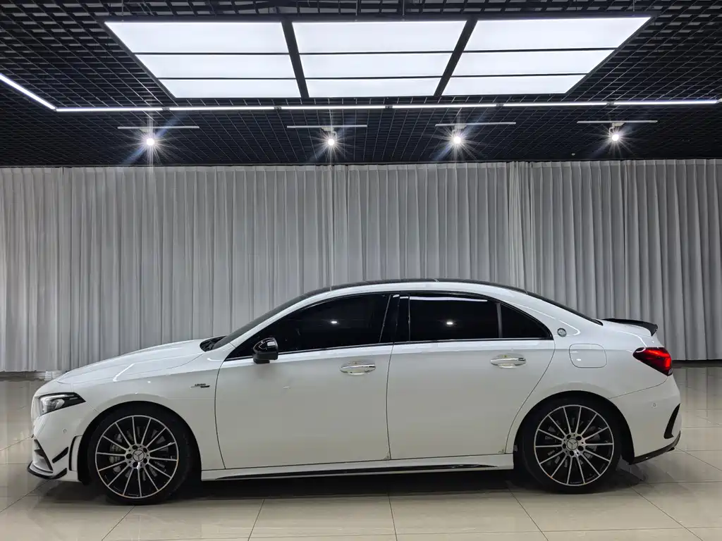 Mercedes-Benz A-Class AMG 2023 — фото 7