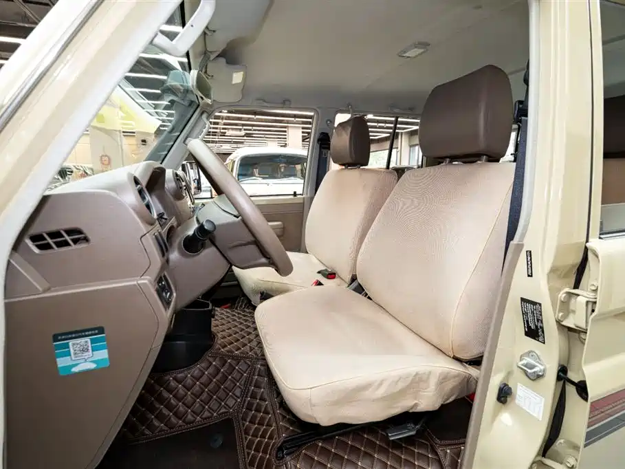 Toyota Land Cruiser 2020 — фото 7
