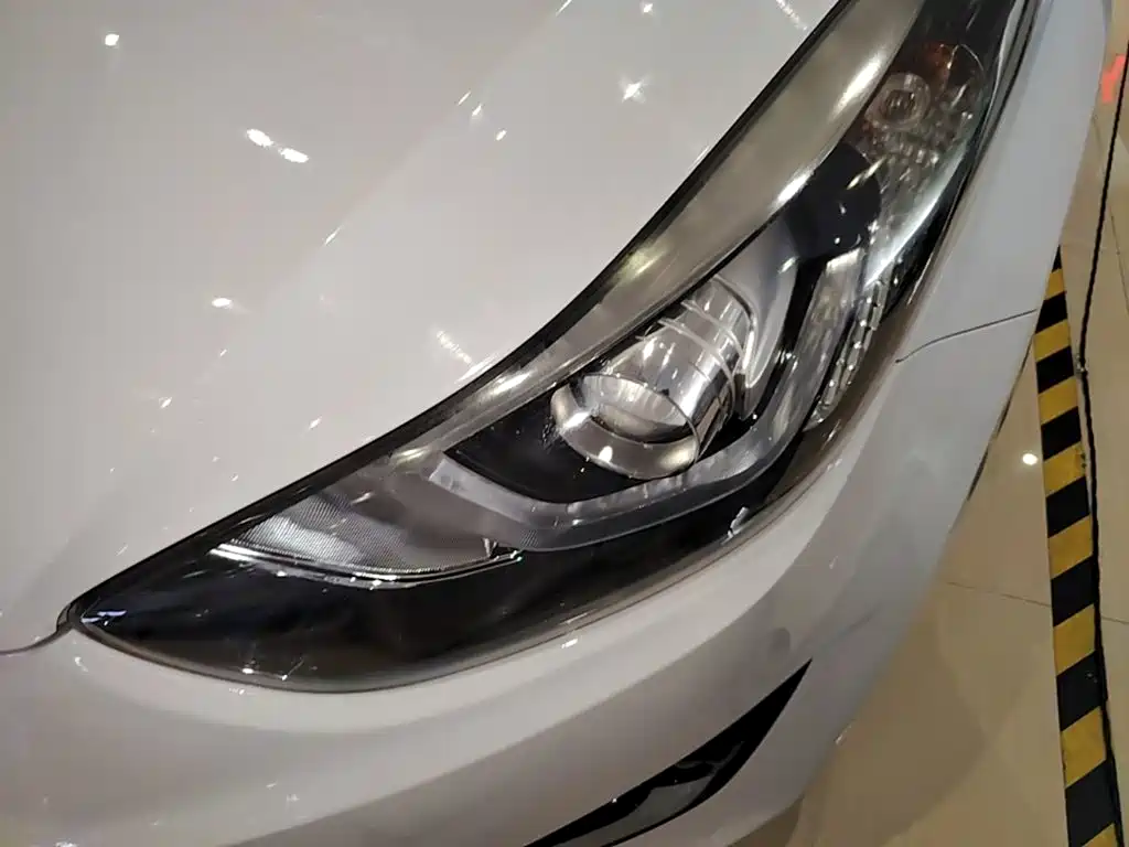 Hyundai Elantra Langdong 2017 — фото 24