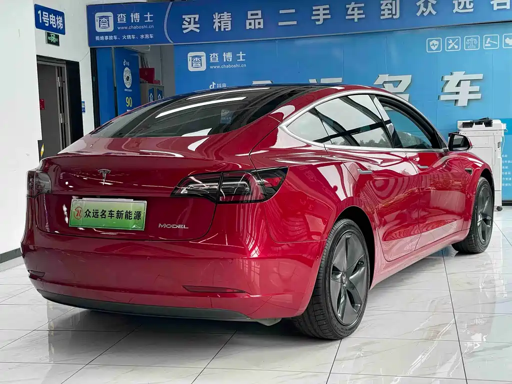 Tesla Model 3 2020 — фото 11