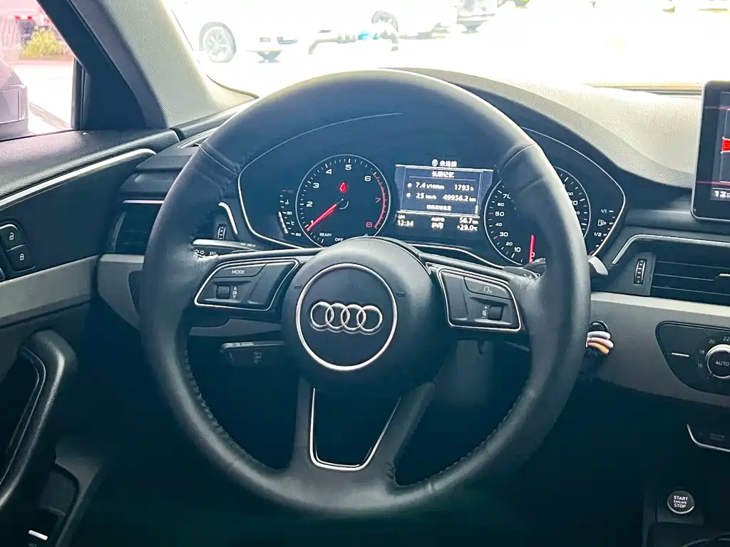 Audi A4L 2017 — фото 9
