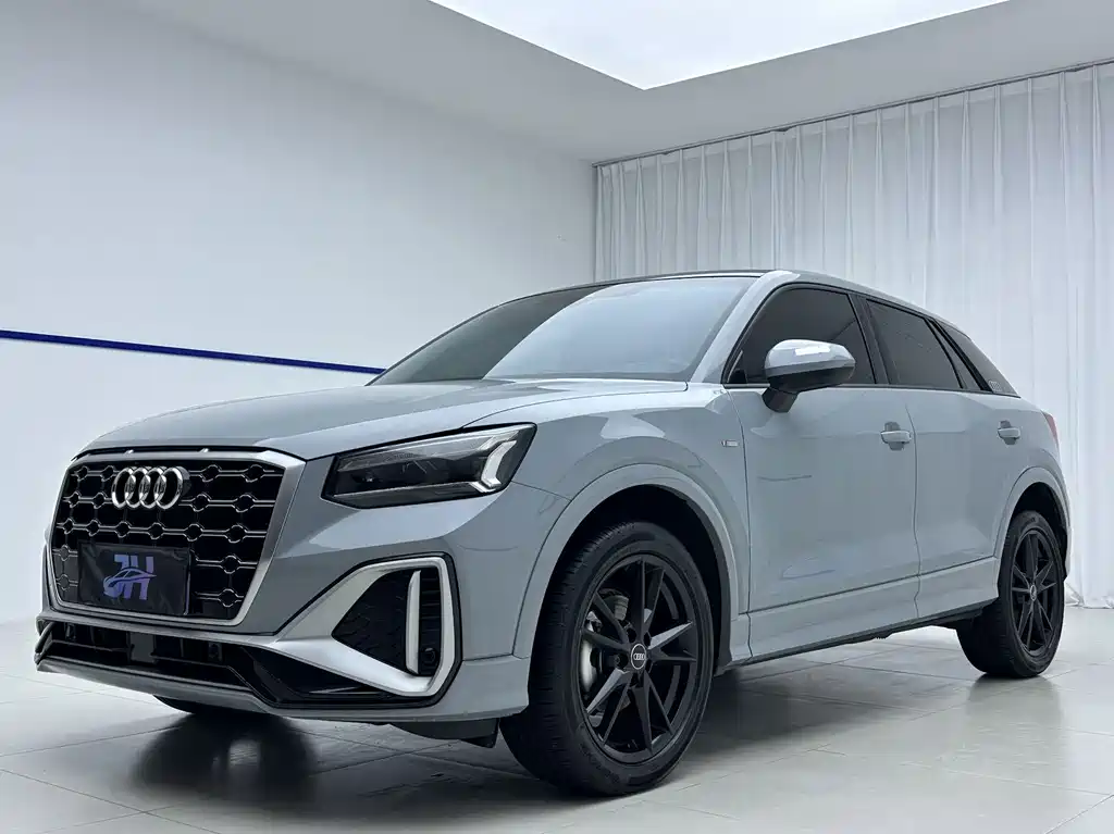 Audi Q2L 2023