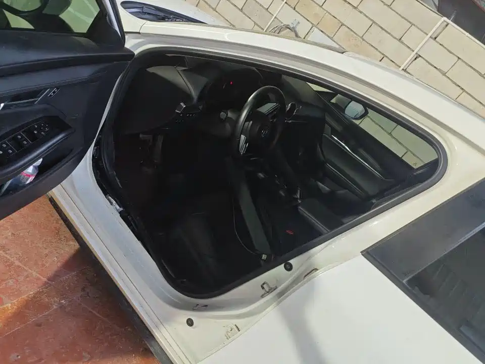 Mazda 3 Angkesela 2022