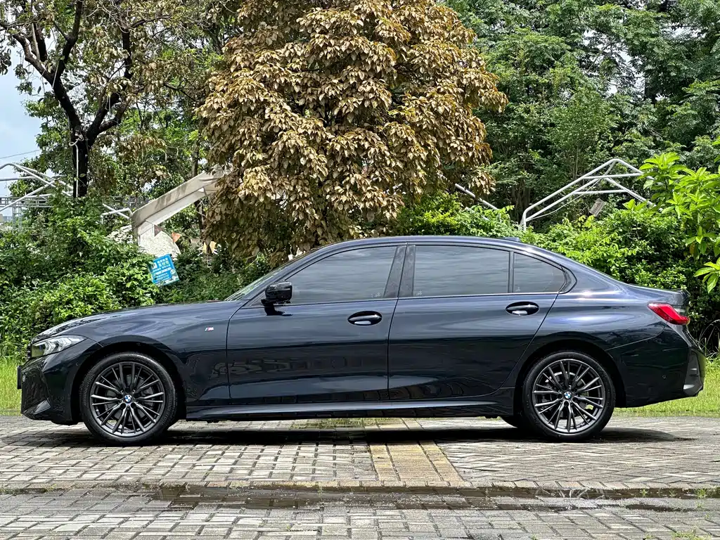 BMW 3 Series 2024 — фото 13