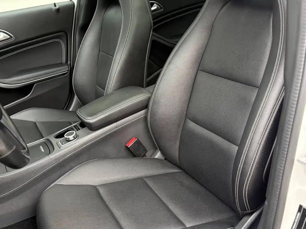 Mercedes-Benz GLA 2015