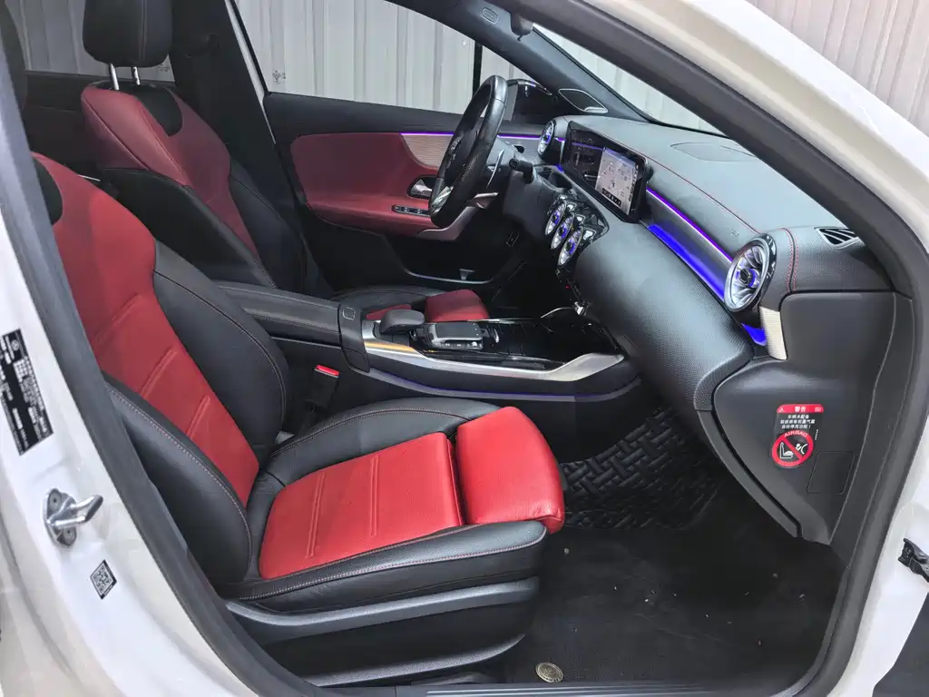 Mercedes-Benz A-Class AMG 2023 — фото 18