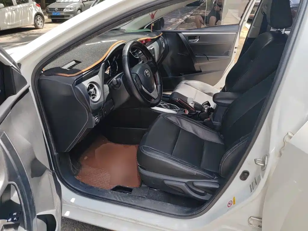 Toyota Corolla 2019 — фото 12