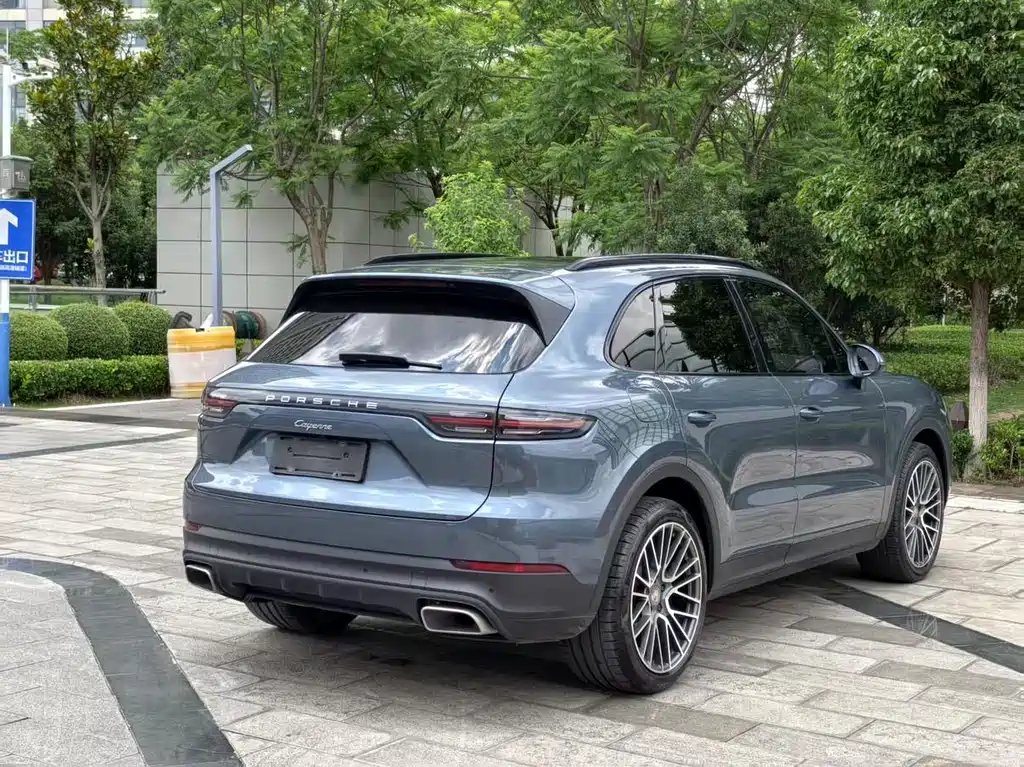 Porsche Cayenne 2018 — фото 12