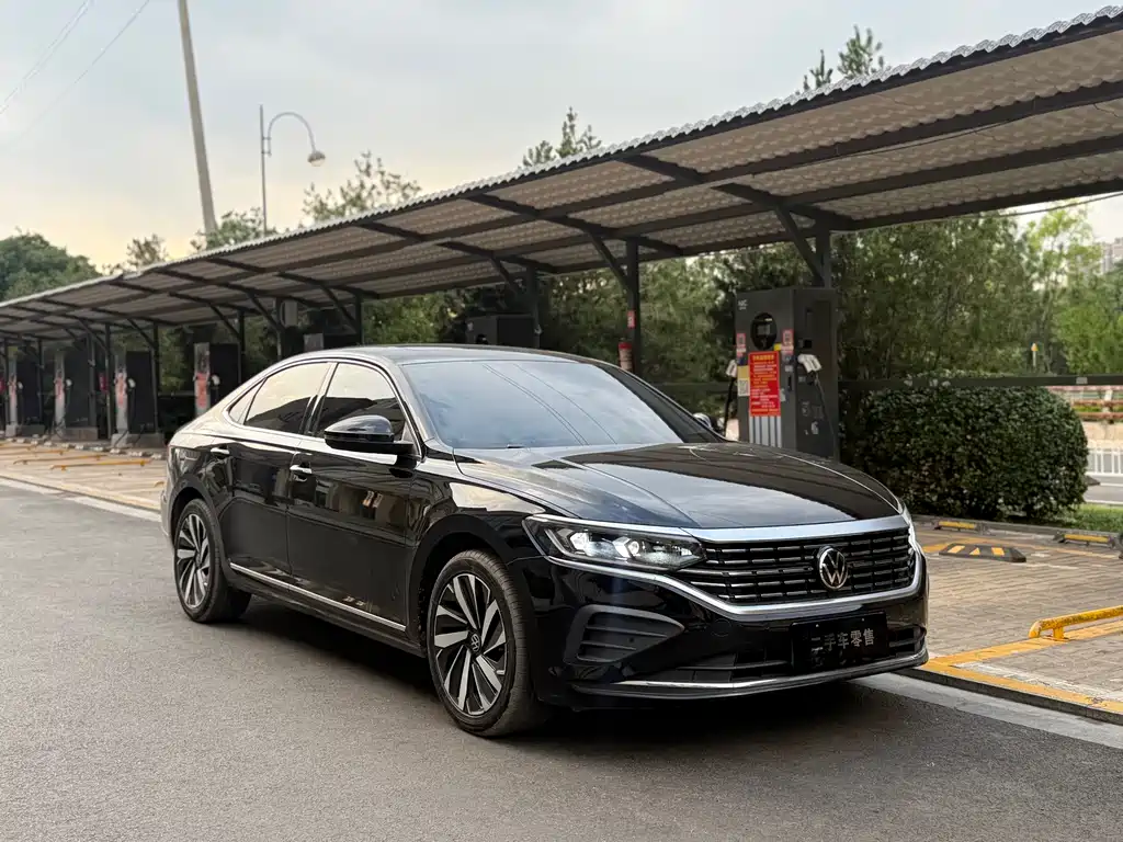 Volkswagen Passat 2024