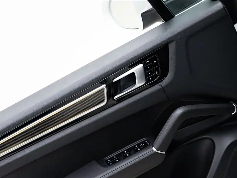 Porsche Cayenne 2018 — фото 15