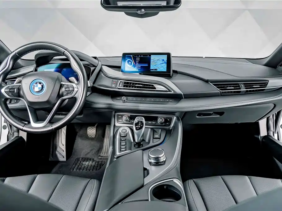 BMW i8 2019 — фото 18