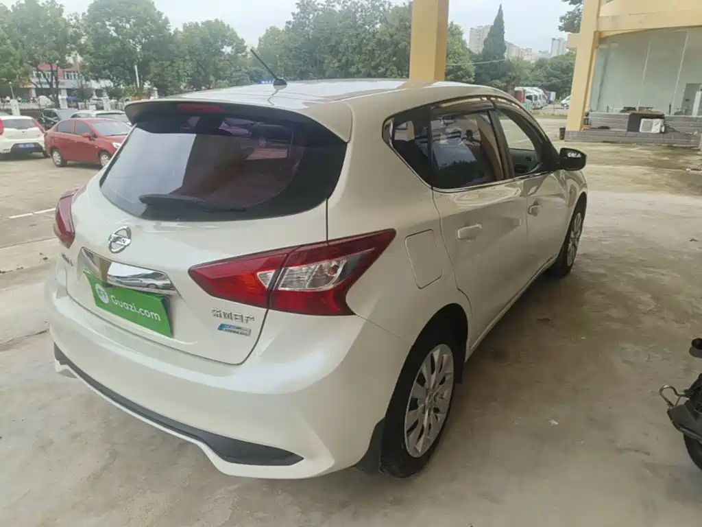 Nissan Tiida 2016