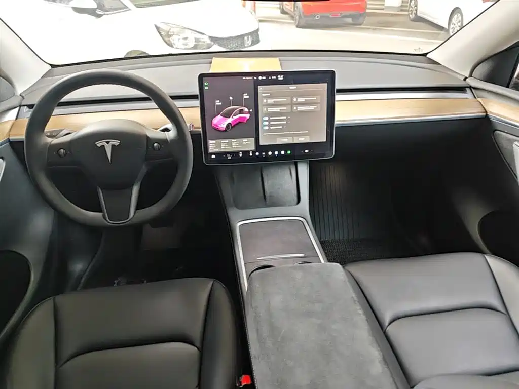 Tesla Model Y 2021 — фото 10
