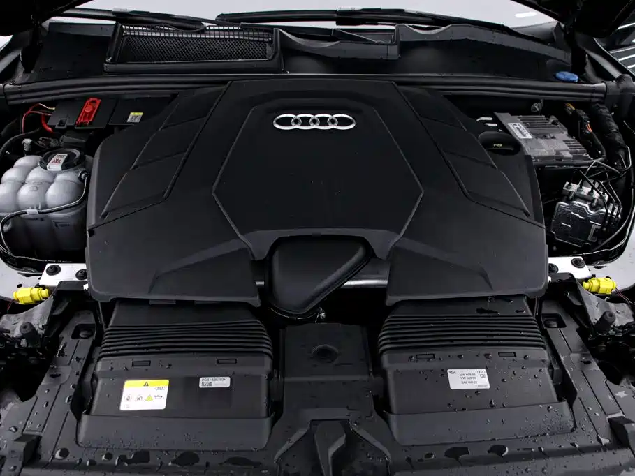 Audi Q7 2023 — фото 17