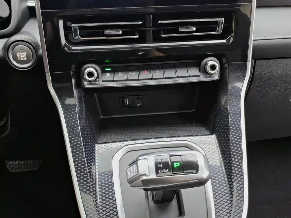 Haval M6 2022 — фото 15