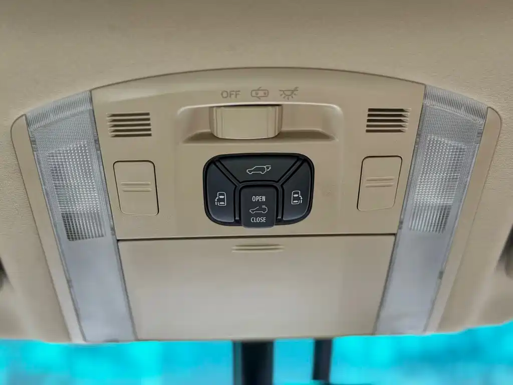 Toyota Alphard 2015 — фото 20